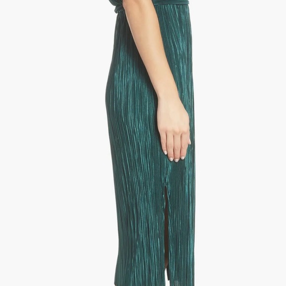 BB Dakota Dress - Picture 2 of 8